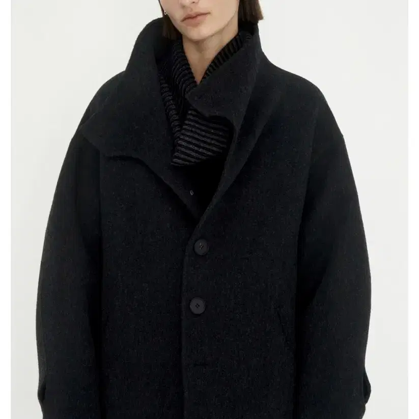 (새상품) 트리밍버드 High-Neak Half Pea Coat