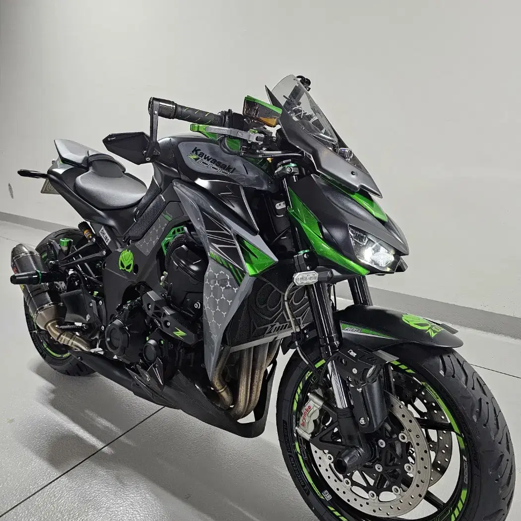 2019년식 관리잘한 가와사키 Z1000R 에디션 풀배기 판매합니다 .