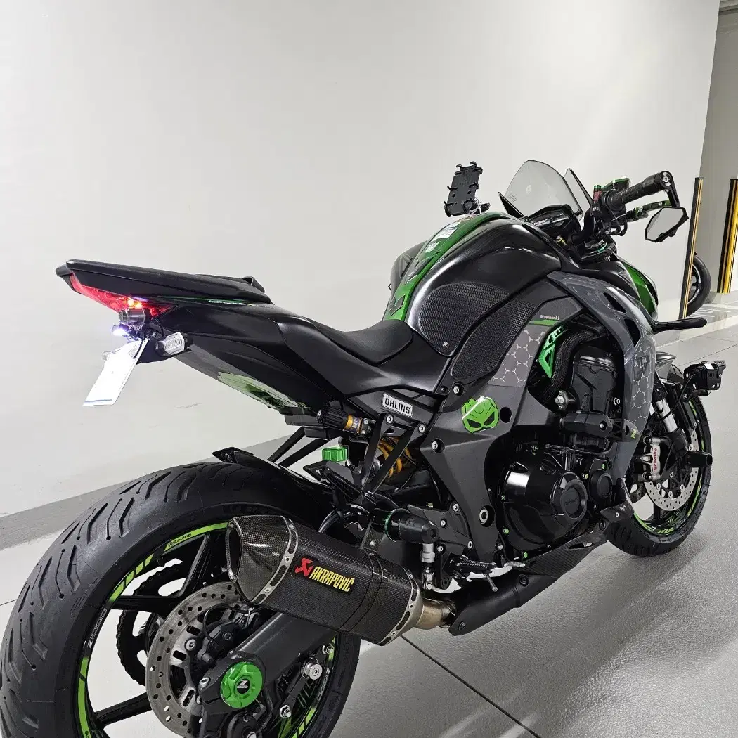 2019년식 관리잘한 가와사키 Z1000R 에디션 풀배기 판매합니다 .