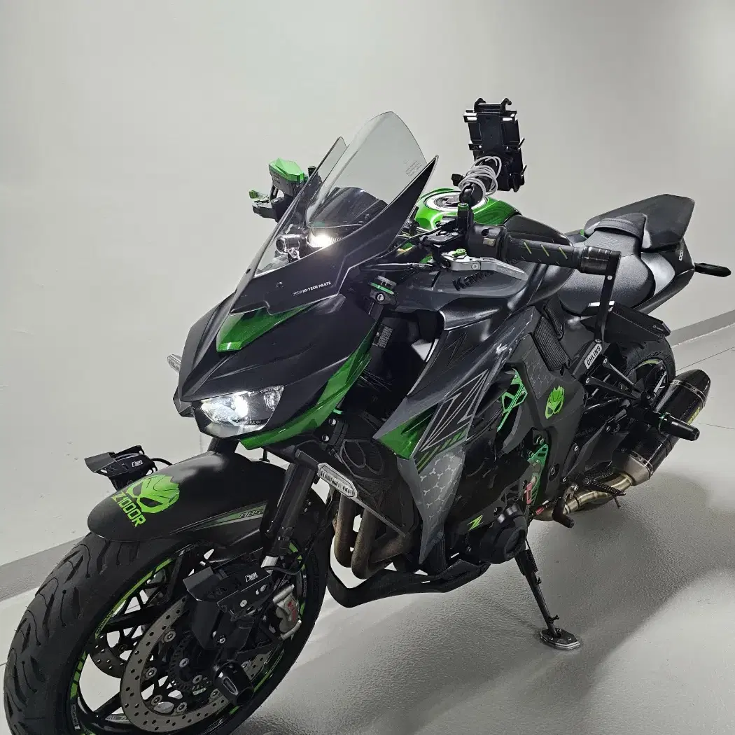 2019년식 관리잘한 가와사키 Z1000R 에디션 풀배기 판매합니다 .