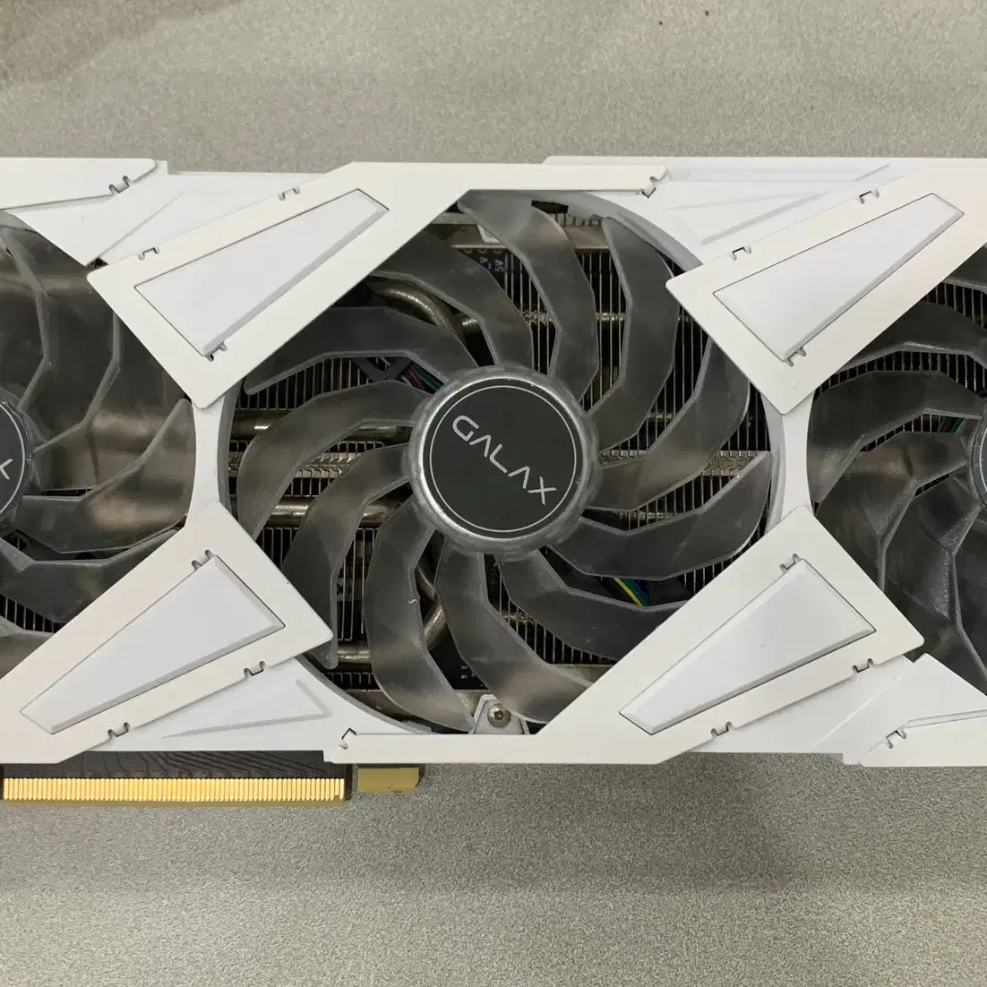 3팬 화이트 RTX3070 갤럭시 그래픽카드