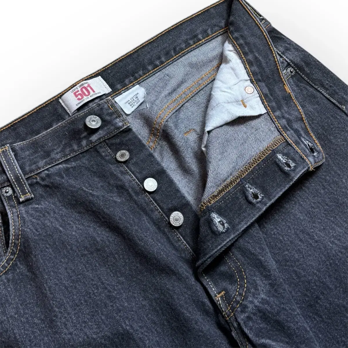 36)00's Levis 501