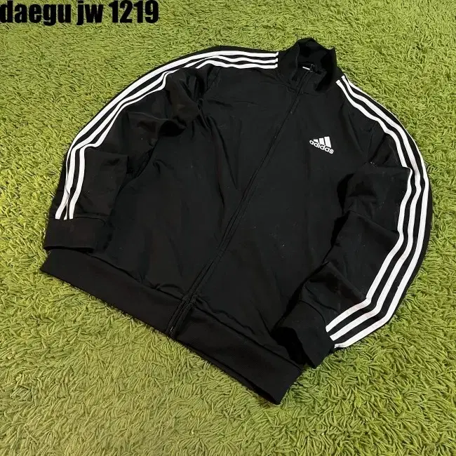 L ADIDAS ZIPUP 아디다스 집업