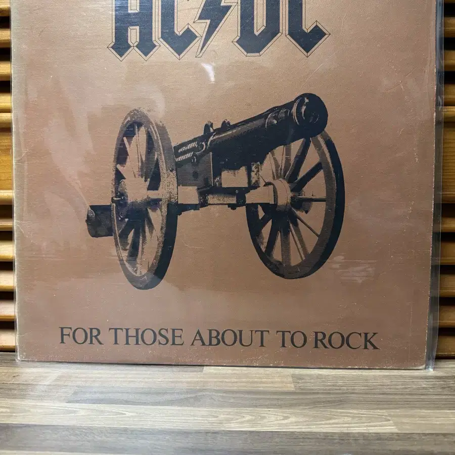 AC / DC : Lp.