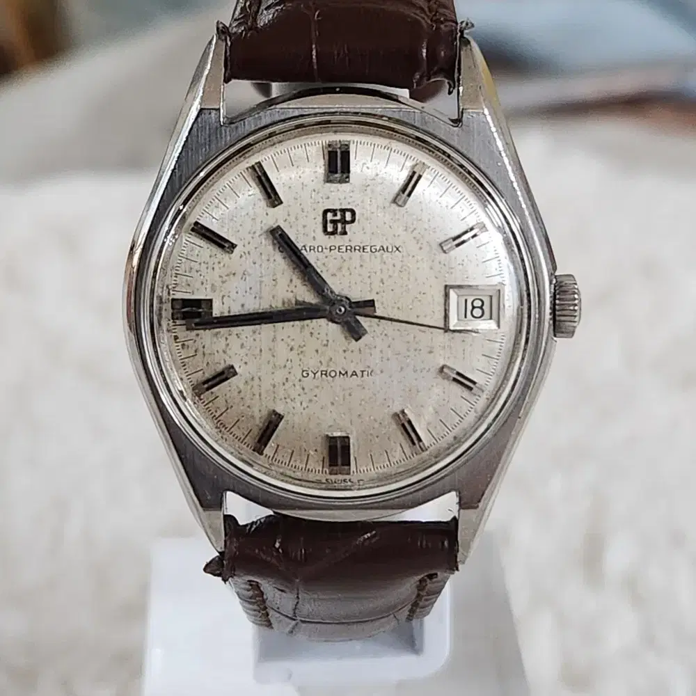 # 230 )  GIRARD  PERREGAUX GYROMATIC