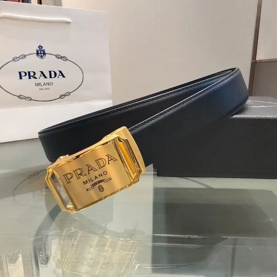 PRADA 가죽 벨트