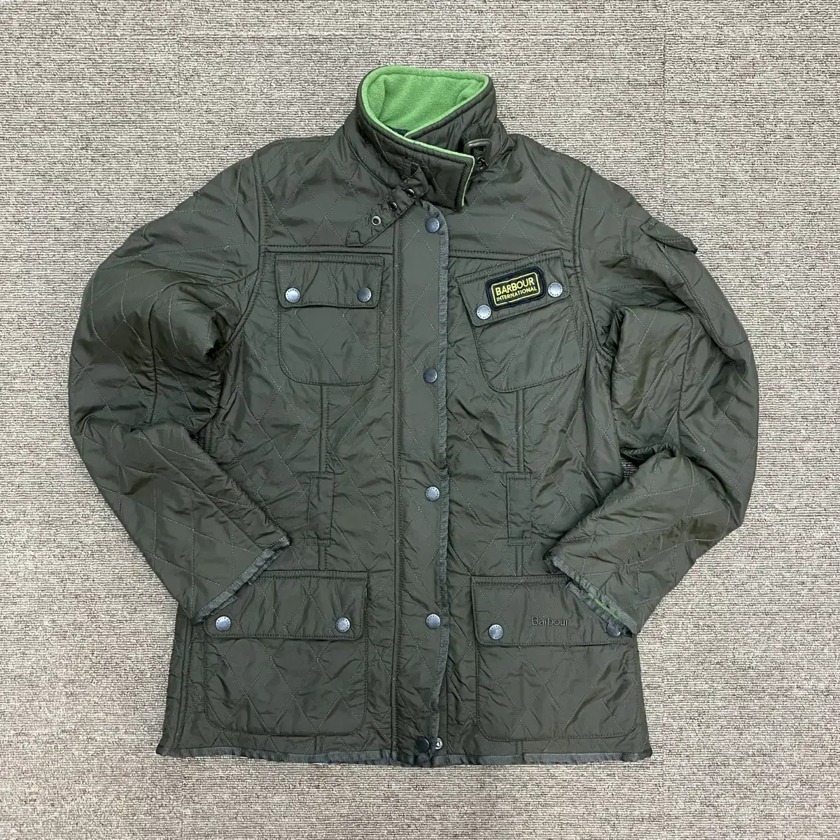 Barbour 바버 인터네셔널 폴라 여성 퀄팅 자켓 카키