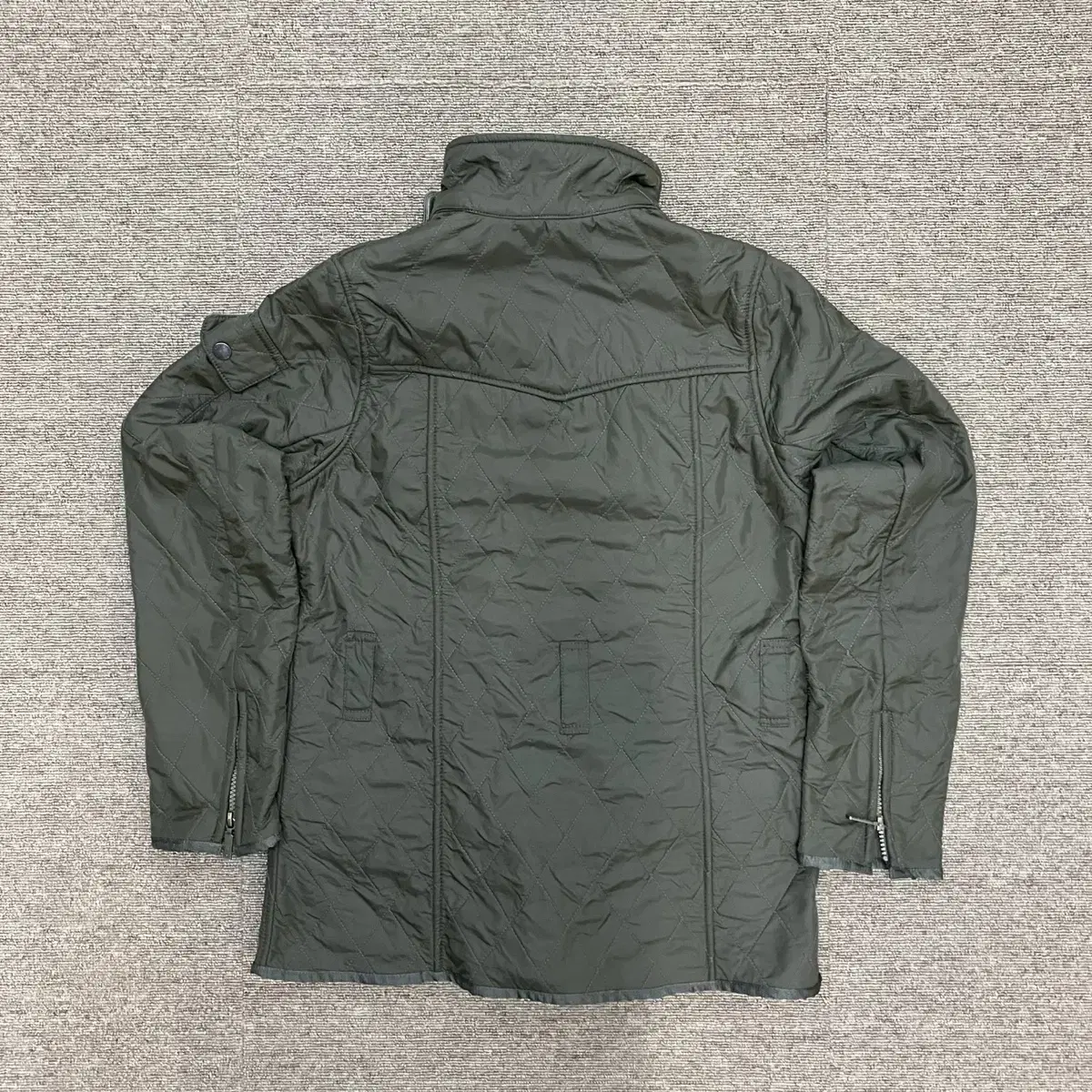 Barbour 바버 인터네셔널 폴라 여성 퀄팅 자켓 카키