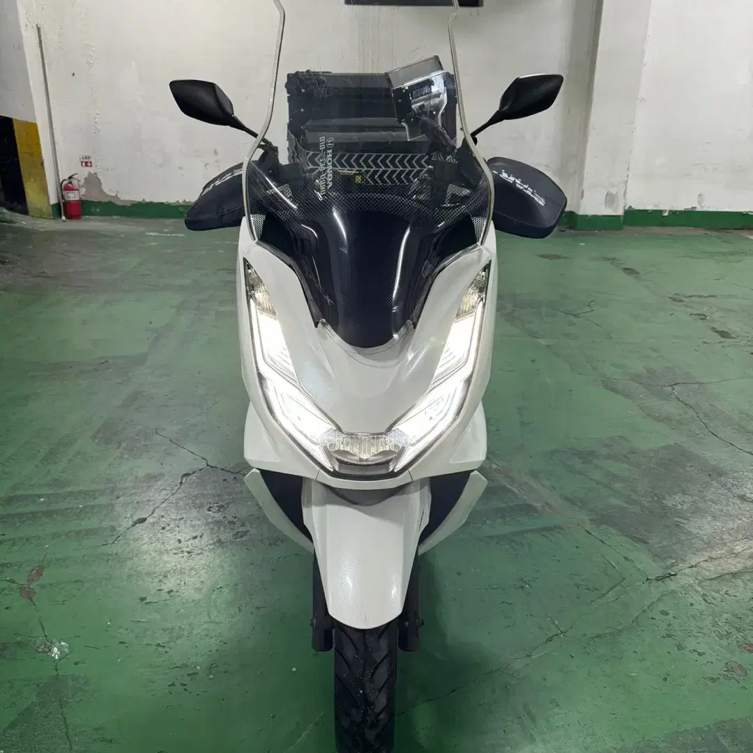 혼다)pcx125 abs 22년형 저렴하게 판매합니다!