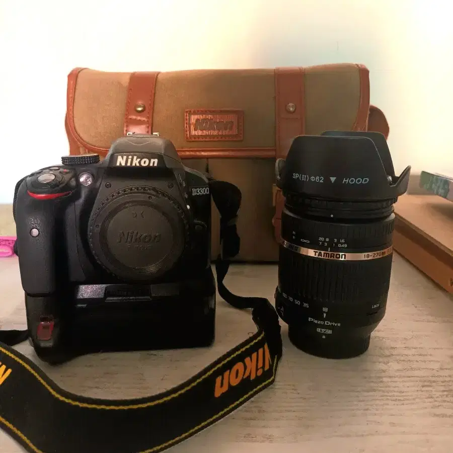 니콘 D3300 DSLR 카메라, 탐론 18-270렌즈  헐값에 팔아요ㅠ