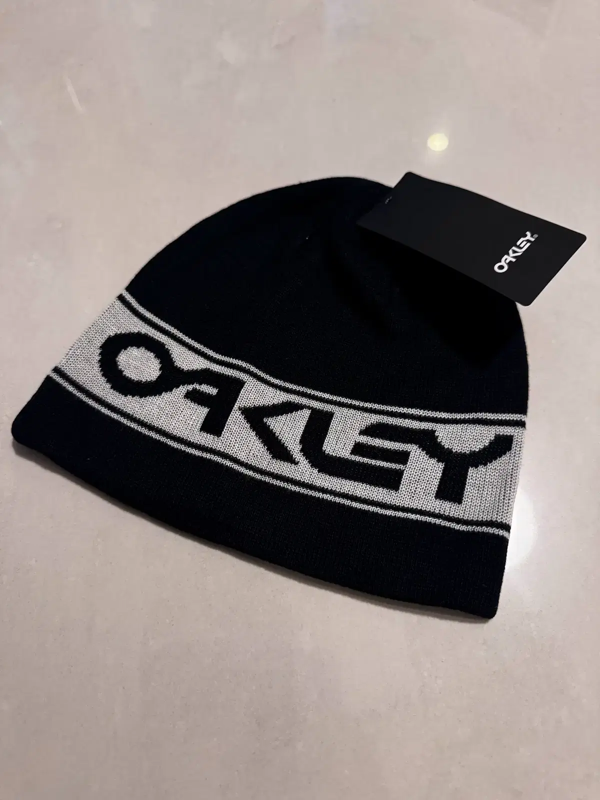 OAKLEY 오클리 리버시블 비니