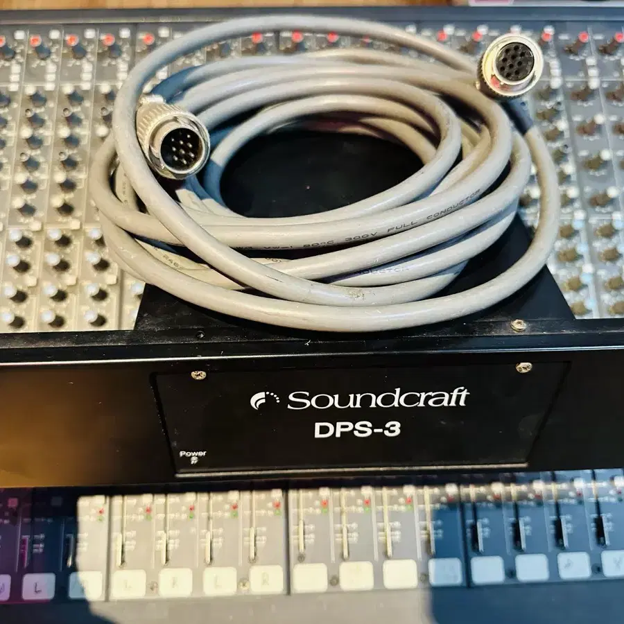 사운드크래프트 Soundcraft K1 24ch 24채널 팝니다!!