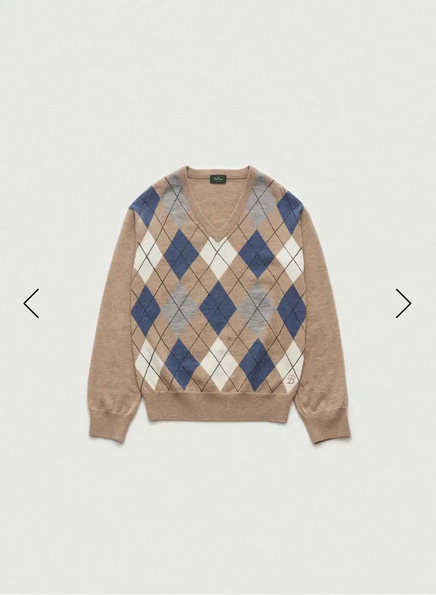 더바넷 Beige Stewart Argyle V-Neck knit