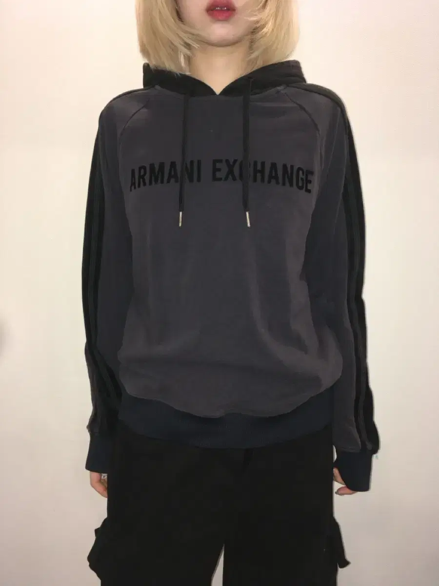 armani exchange 차콜 벨벳 후드