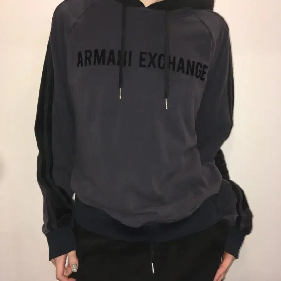 armani exchange 차콜 벨벳 후드