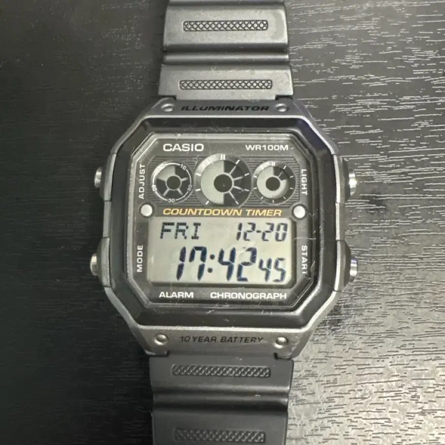 Casio 남성용 AE-1300WH-8AVCF 일루미네이터 시계