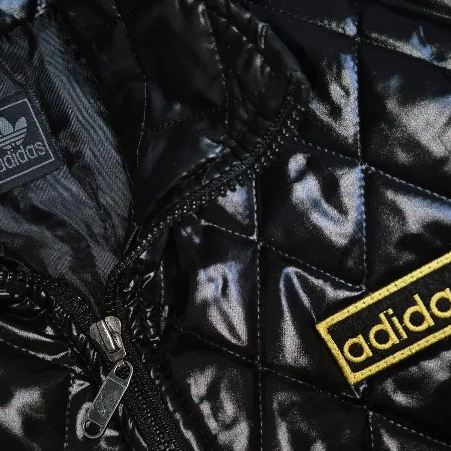 ADIDAS 00s quilting padding