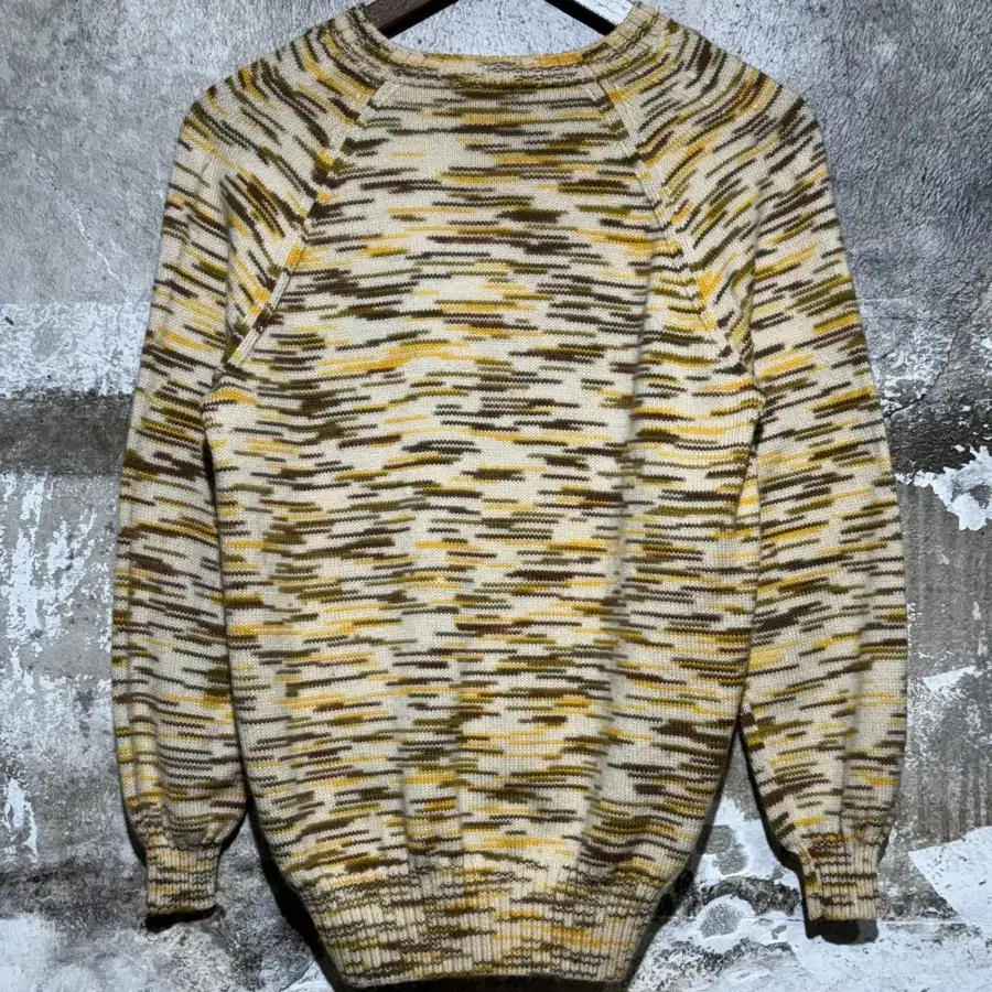 JPN Tiger Pattern Vneck Sweater