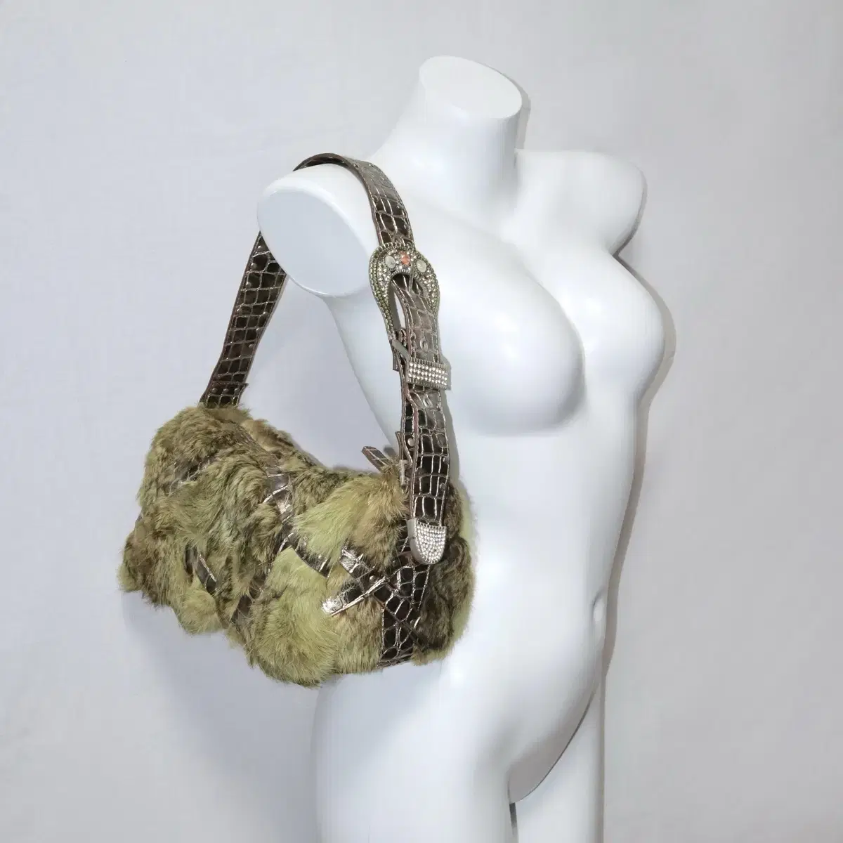 Fairy green fur cubic belt bag