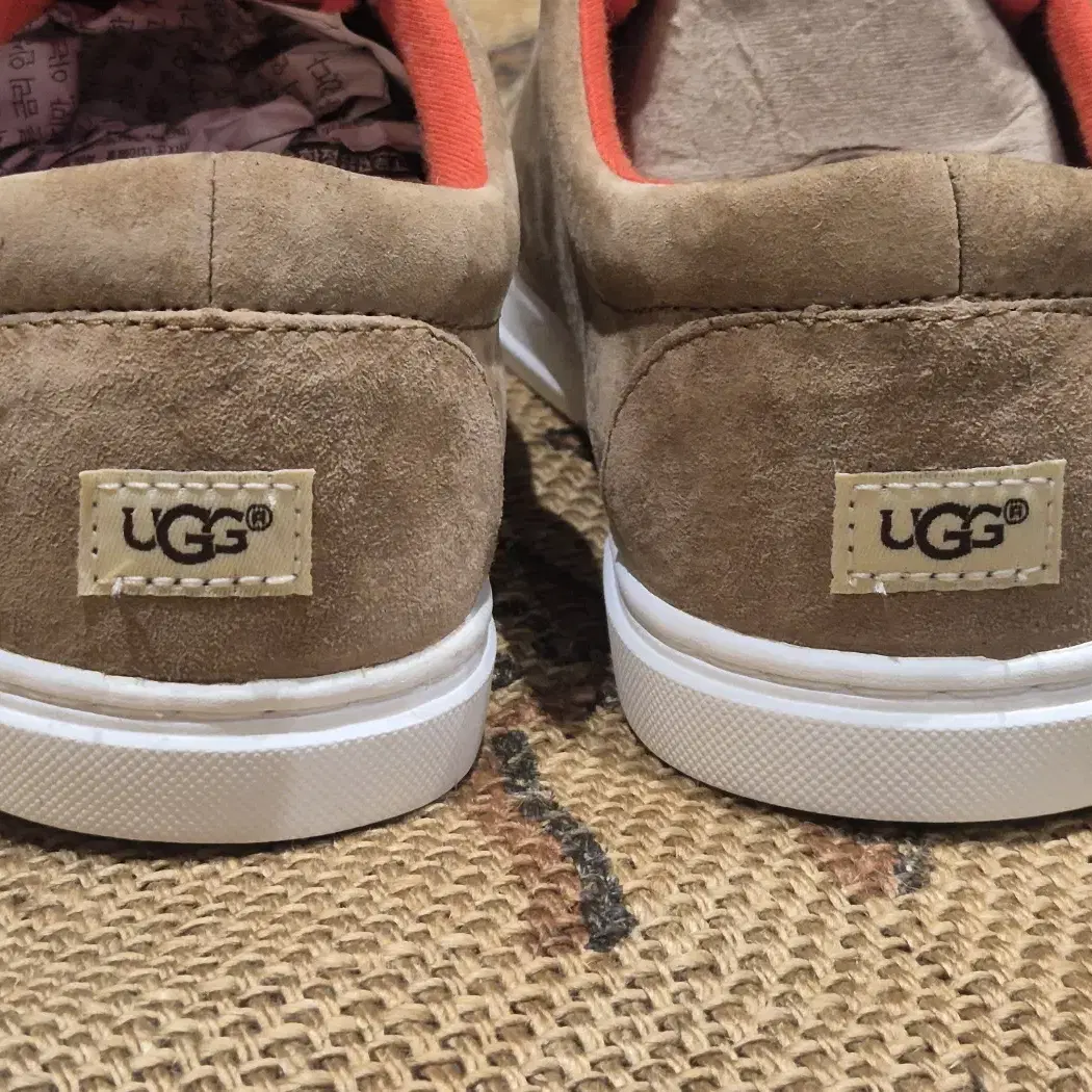 [230mm] UGG 어그 카린 스니커즈 / 스웨이드 가죽