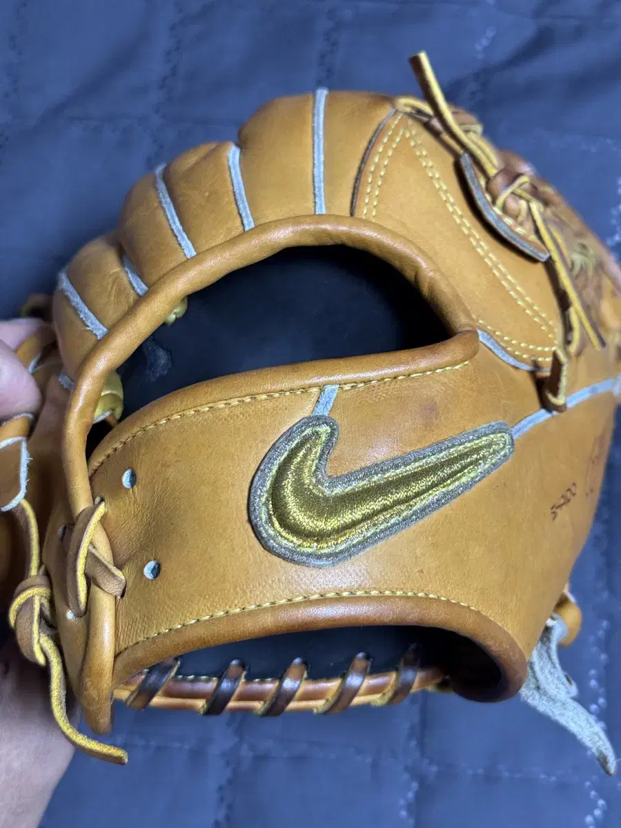 Nike Shado Elite J Outfield