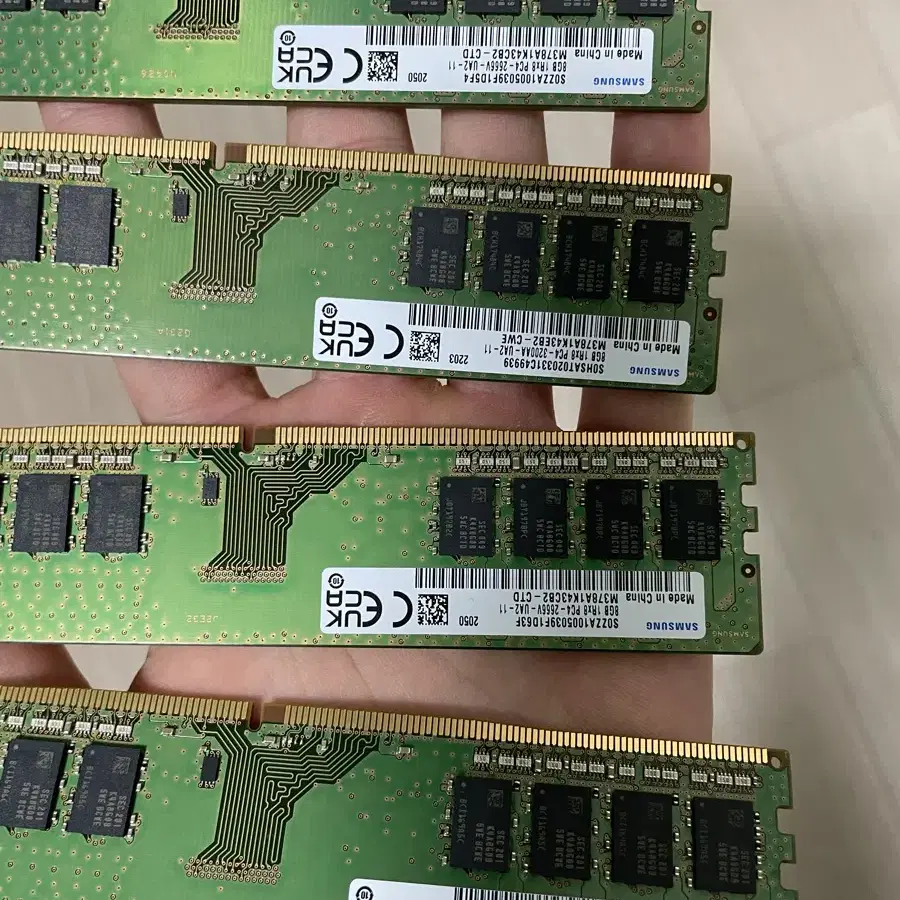 삼성 DDR4 8기가 렘 4개