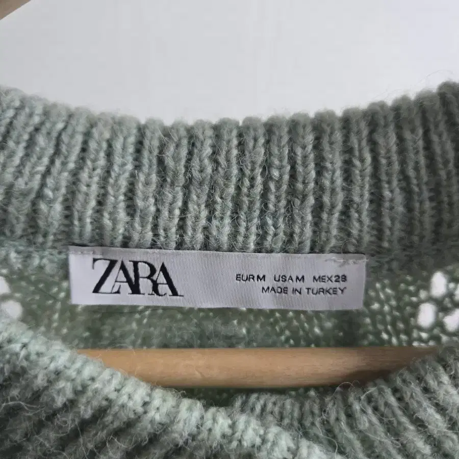 ZARA 가디건