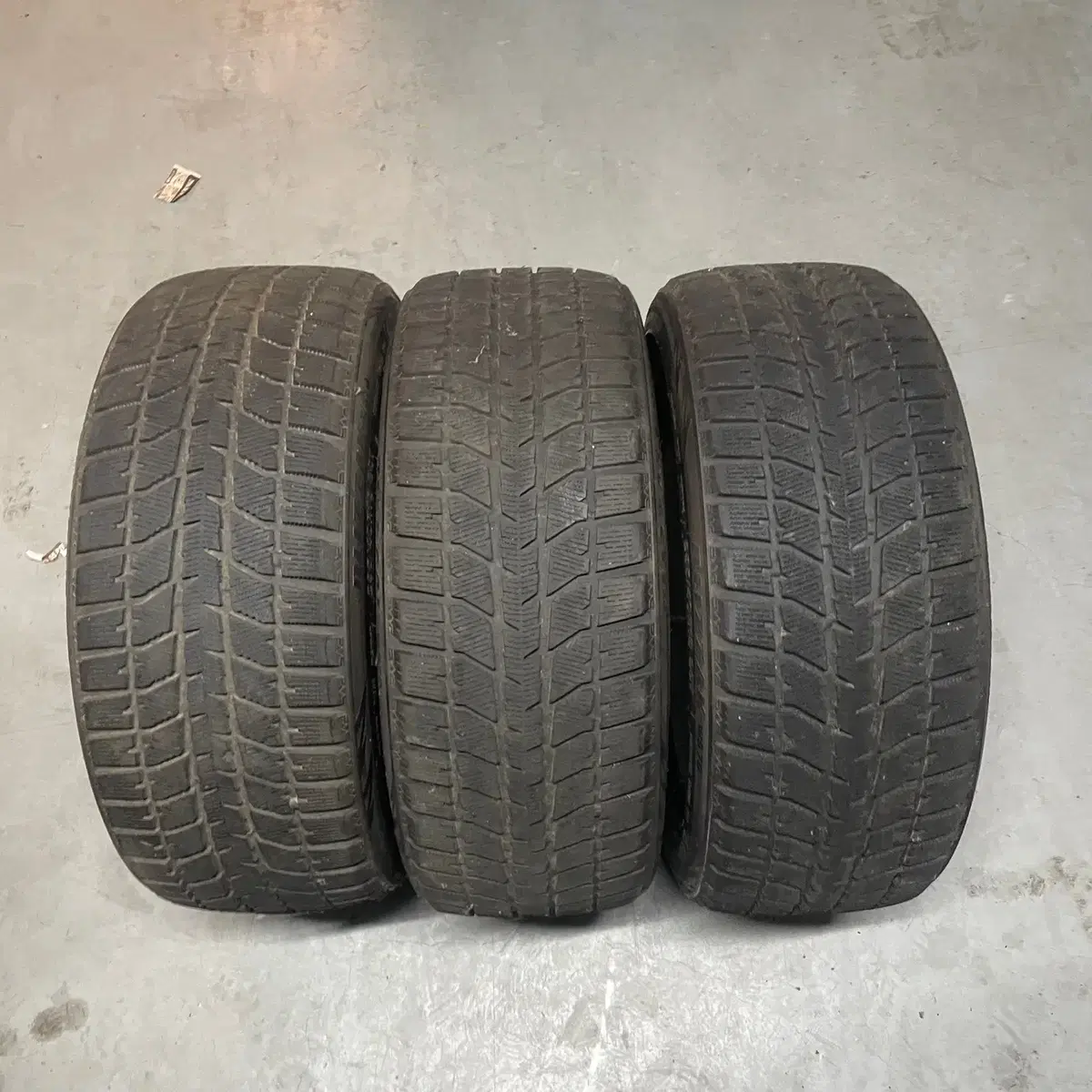 235/40R18 브릿지스톤 윈터 WS70 2813 65% 3개