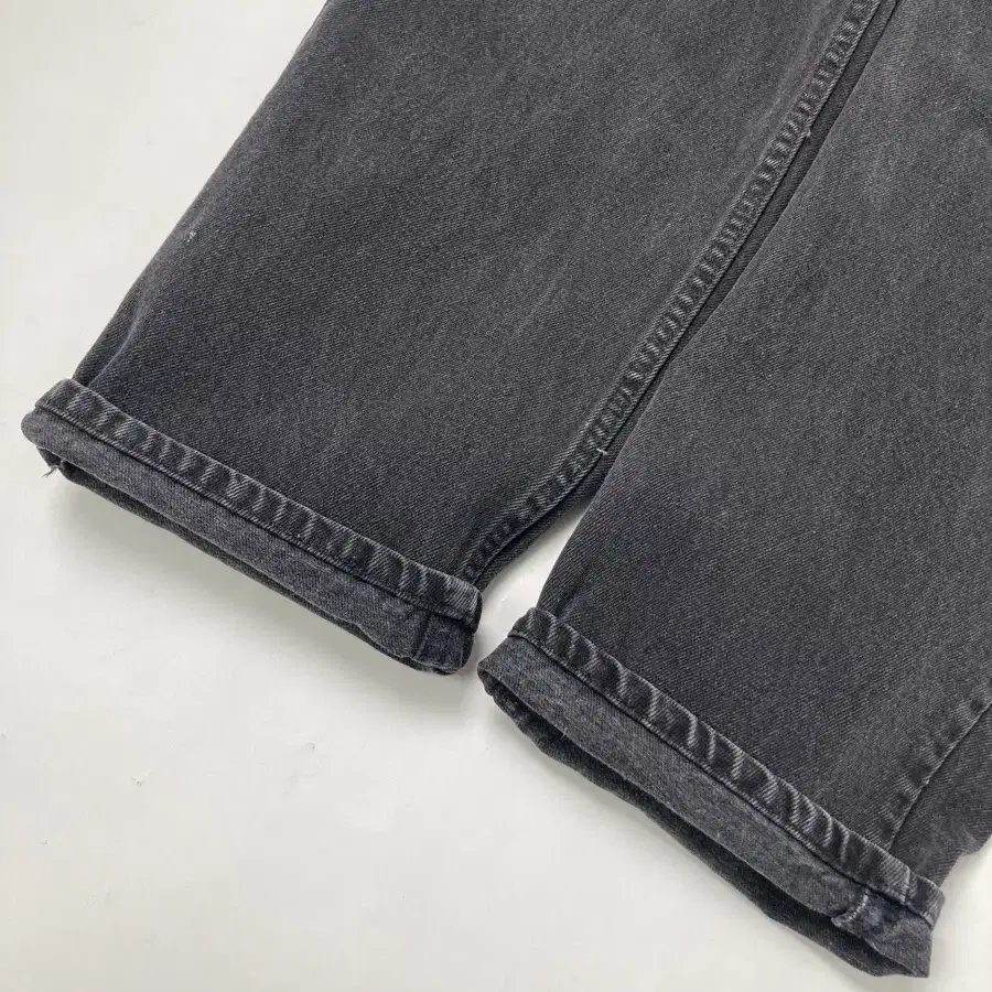 90s Levis 550 Black Jeans