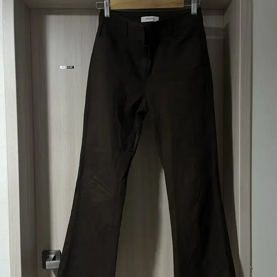 아모멘토 SOLID FLARE PANTS 브라운