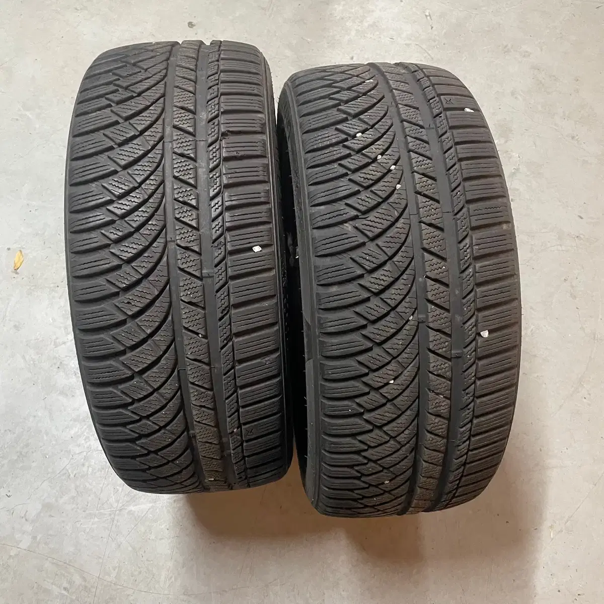 245/45R18  금호 윈터 WP72 3618 75%