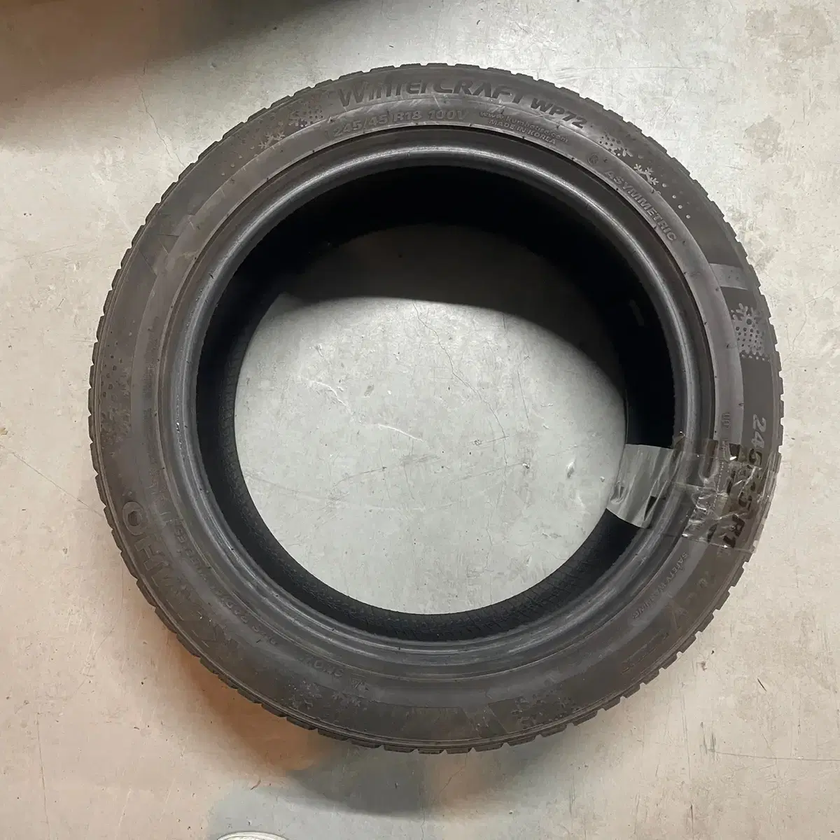 245/45R18  금호 윈터 WP72 3618 75%