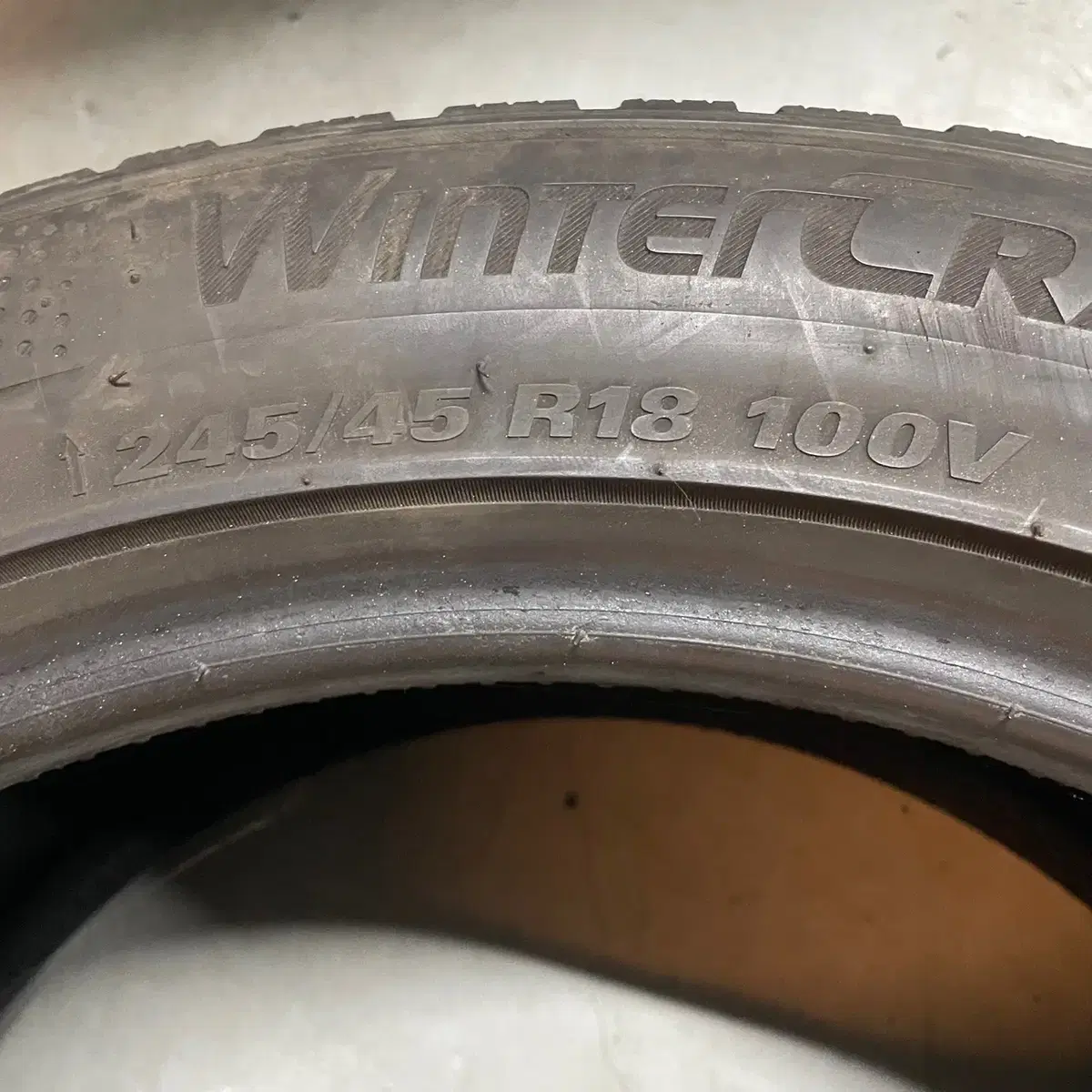 245/45R18  금호 윈터 WP72 3618 75%