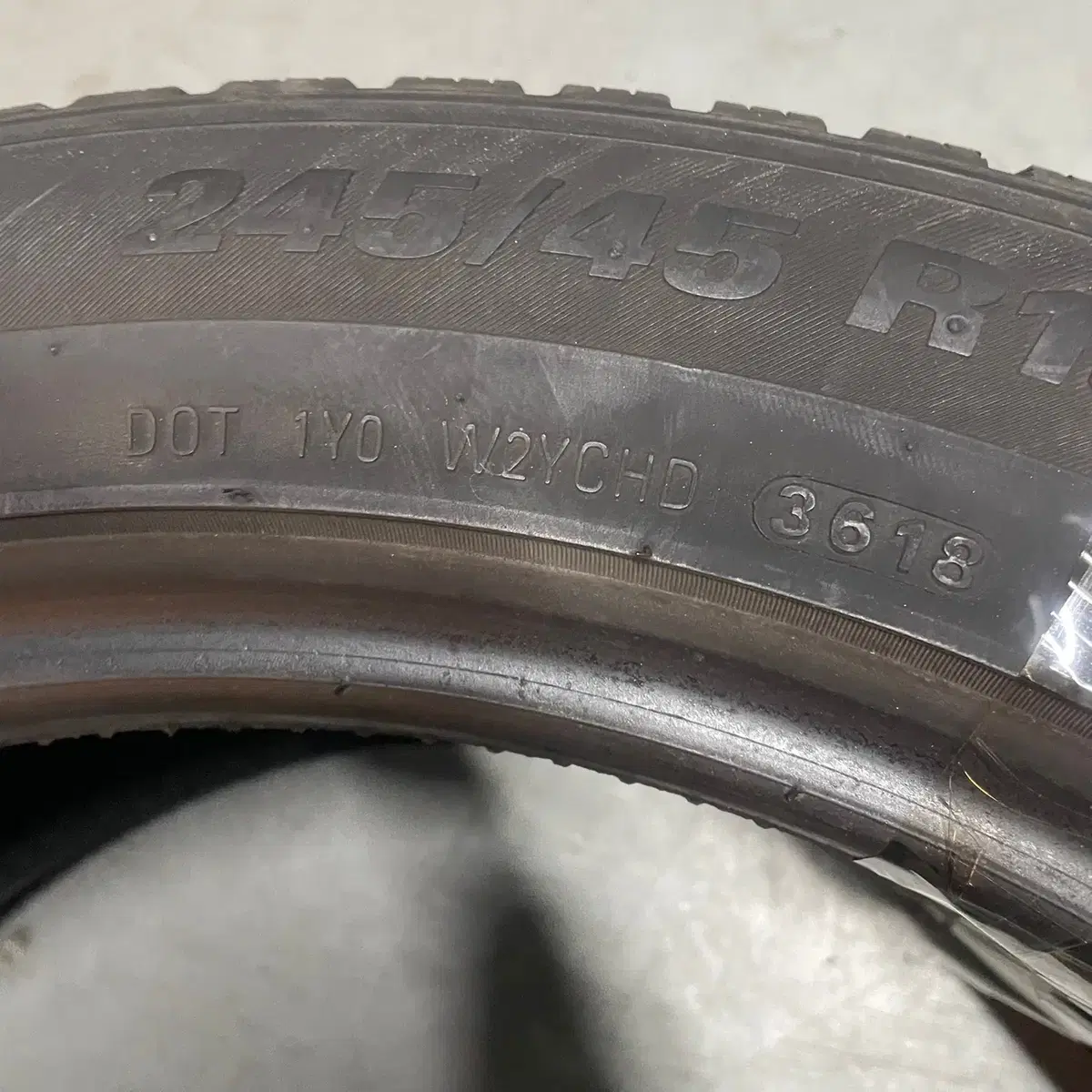 245/45R18  금호 윈터 WP72 3618 75%