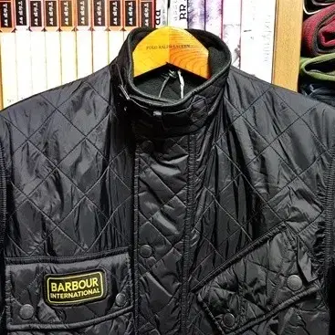 Barbour 바버 인터네셔날 폴라 퀼팅 A7 자켓 m 100