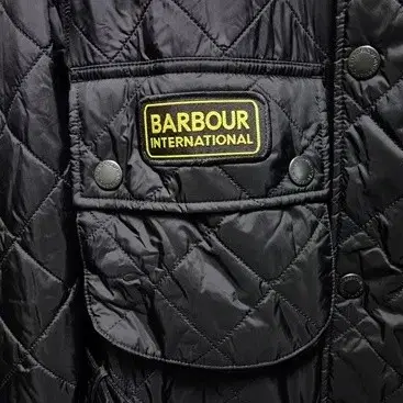 Barbour 바버 인터네셔날 폴라 퀼팅 A7 자켓 m 100