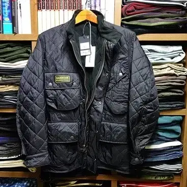 Barbour 바버 인터네셔날 폴라 퀼팅 A7 자켓 m 100