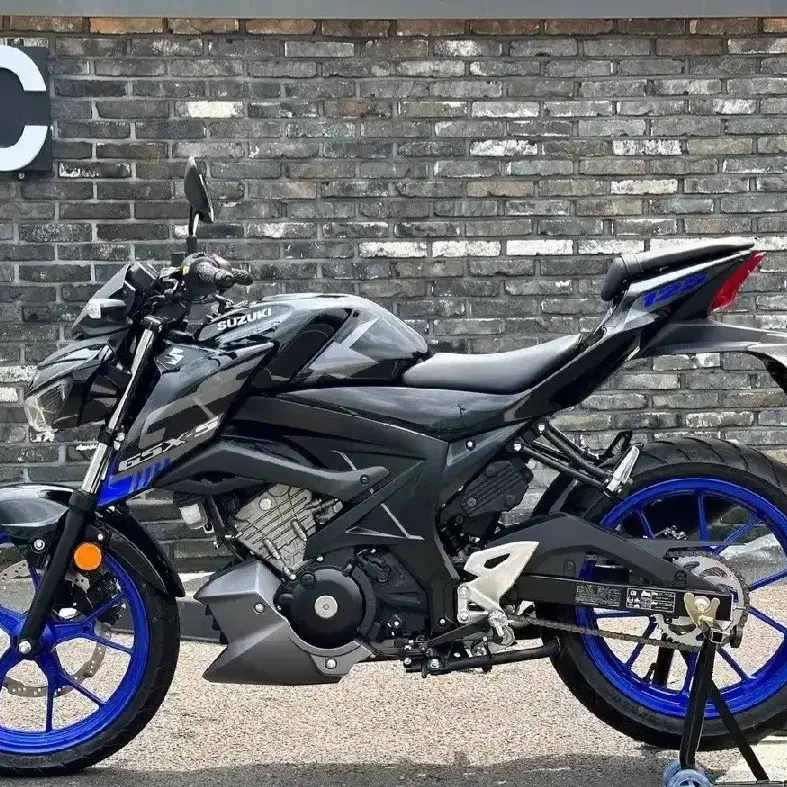 GSX-S125 2023년식 / 20km 신차컨디션 그대로 유지