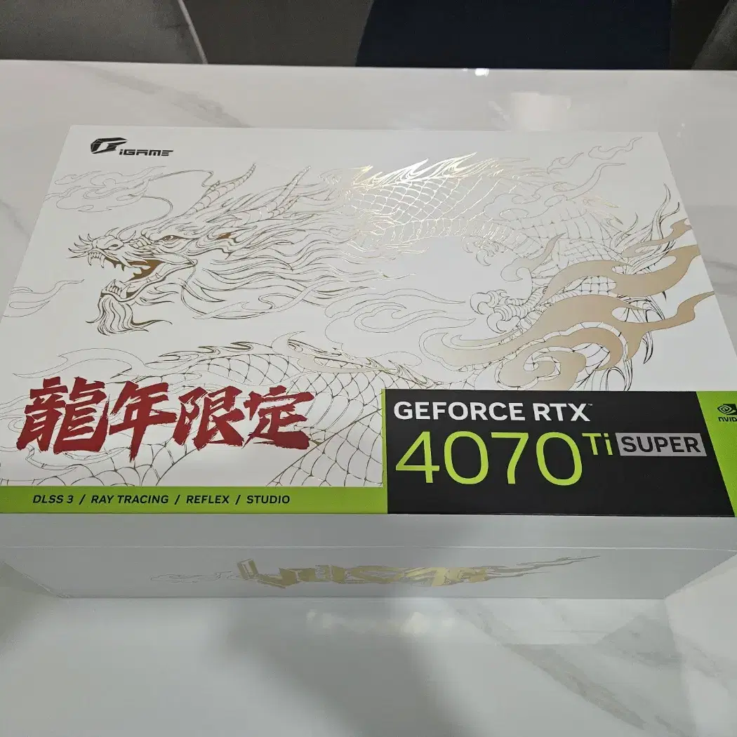 (신품급)컬러플 지포스 RTX 4070Ti SUPER 용칸 화이트!~