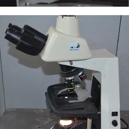 파손 Nikon Eclipse E200 Microscope