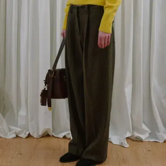 에토스 ONE TUCK TROUSERS-HERRINGBONE