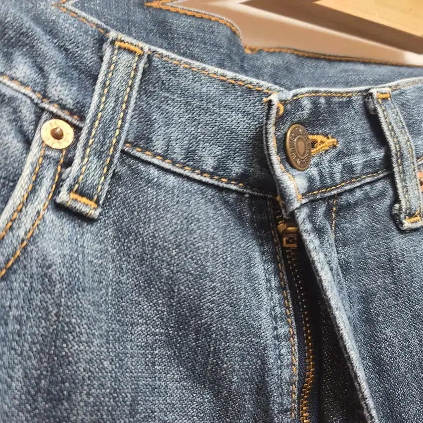 [LEVIS] 남성 520 와이드핏 데님팬츠 76