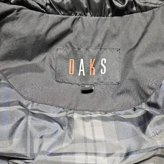 DAKS. 닥스 경량패딩.  90