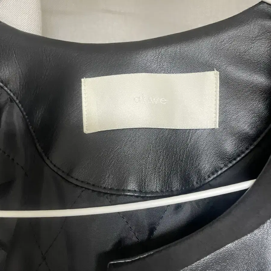 ahwe_No-Collar Fake Leather Jacket_Black