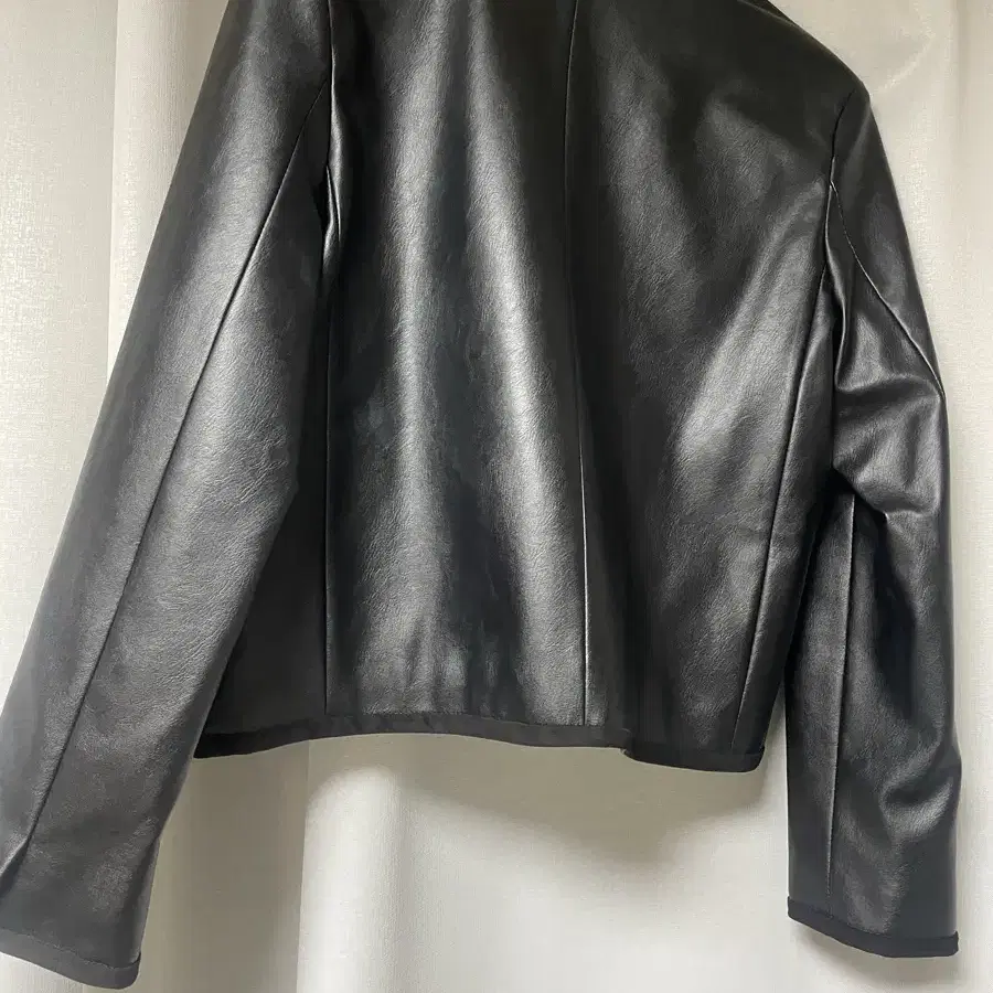 ahwe_No-Collar Fake Leather Jacket_Black