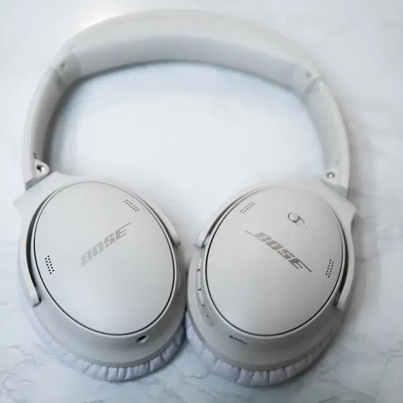 Bose QC45 헤드폰 판매합니다