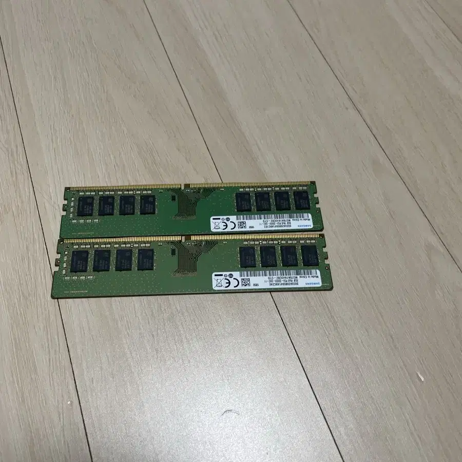 DDR4 RAM 8gb2개