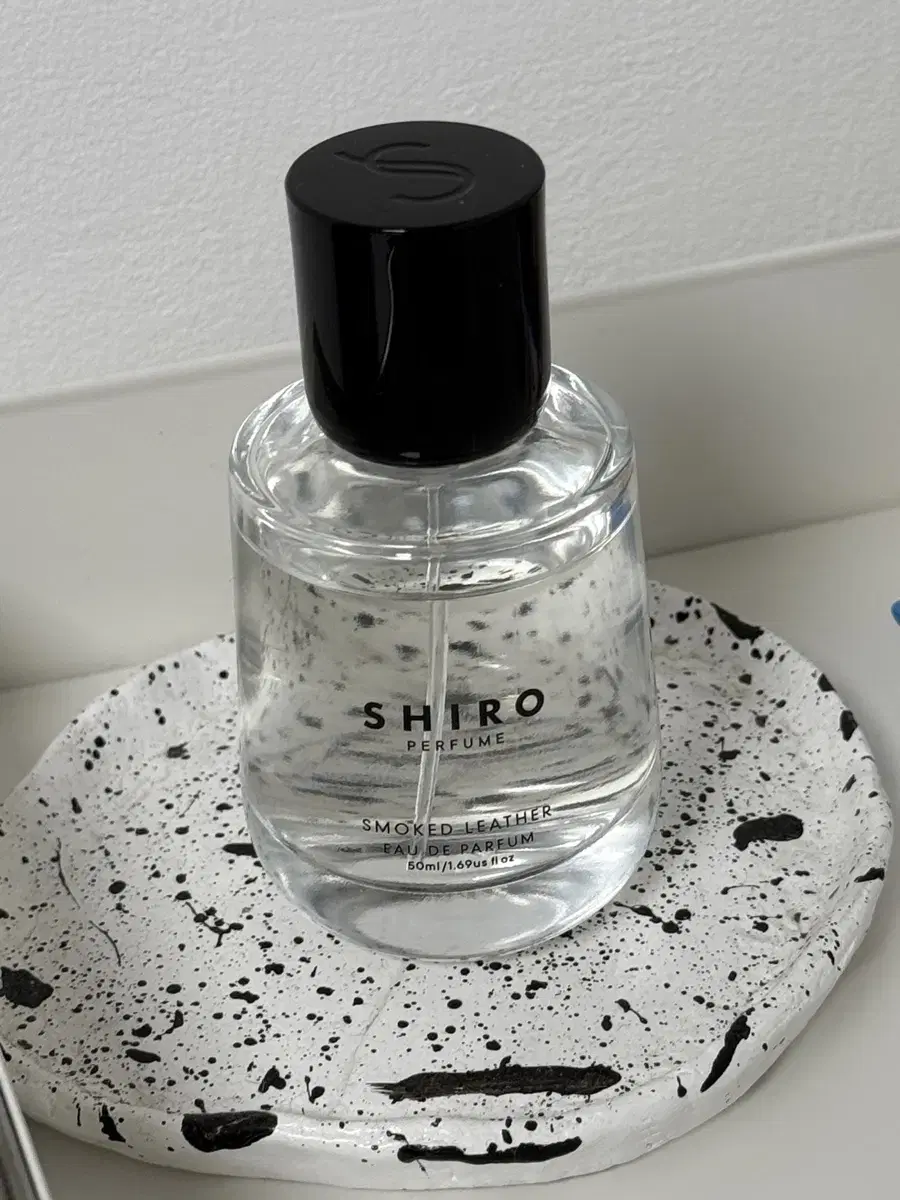 SHIRO 시로 향수 스모크 레더 50ml 팔아요