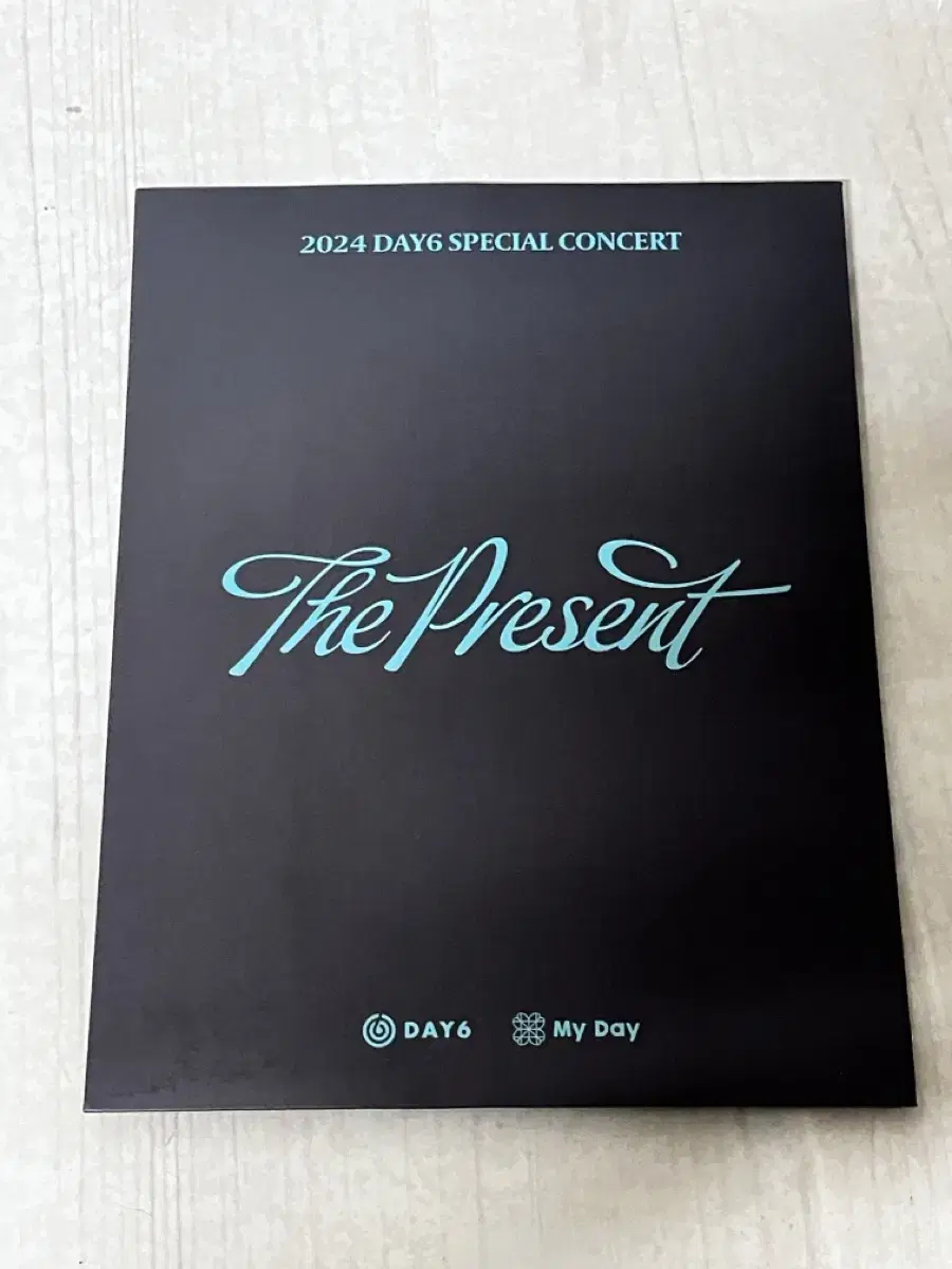 데이식스 선물콘 The Present 첫콘 입장기프트