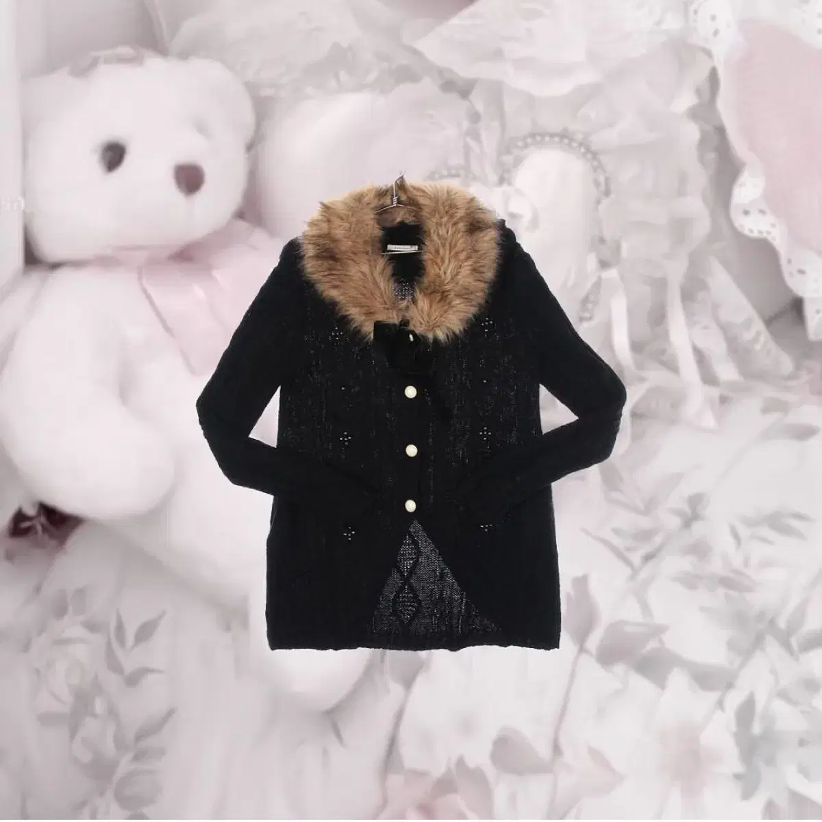 퍄뮤빈티지 엑시즈팜 black fur ribbon cardigan